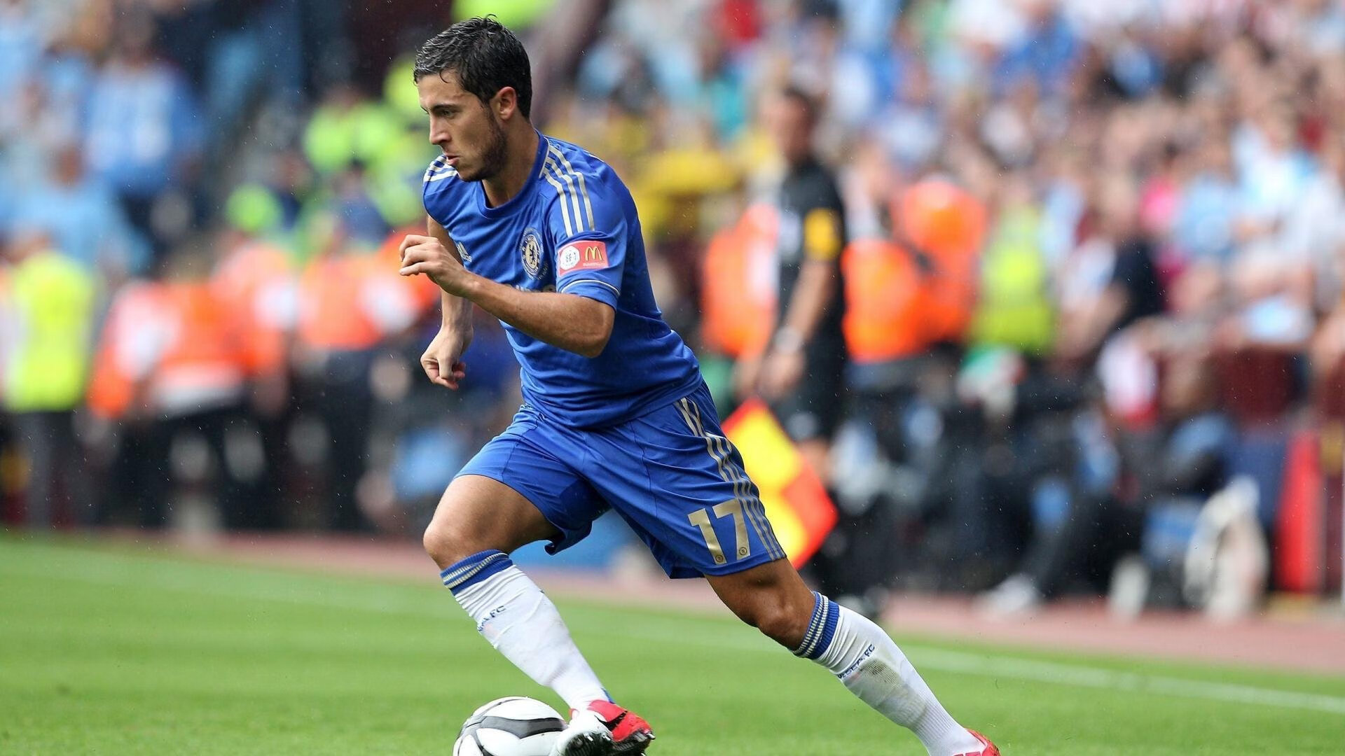 巴黎圣日耳曼延续强势表现，法甲霸主地位巩固