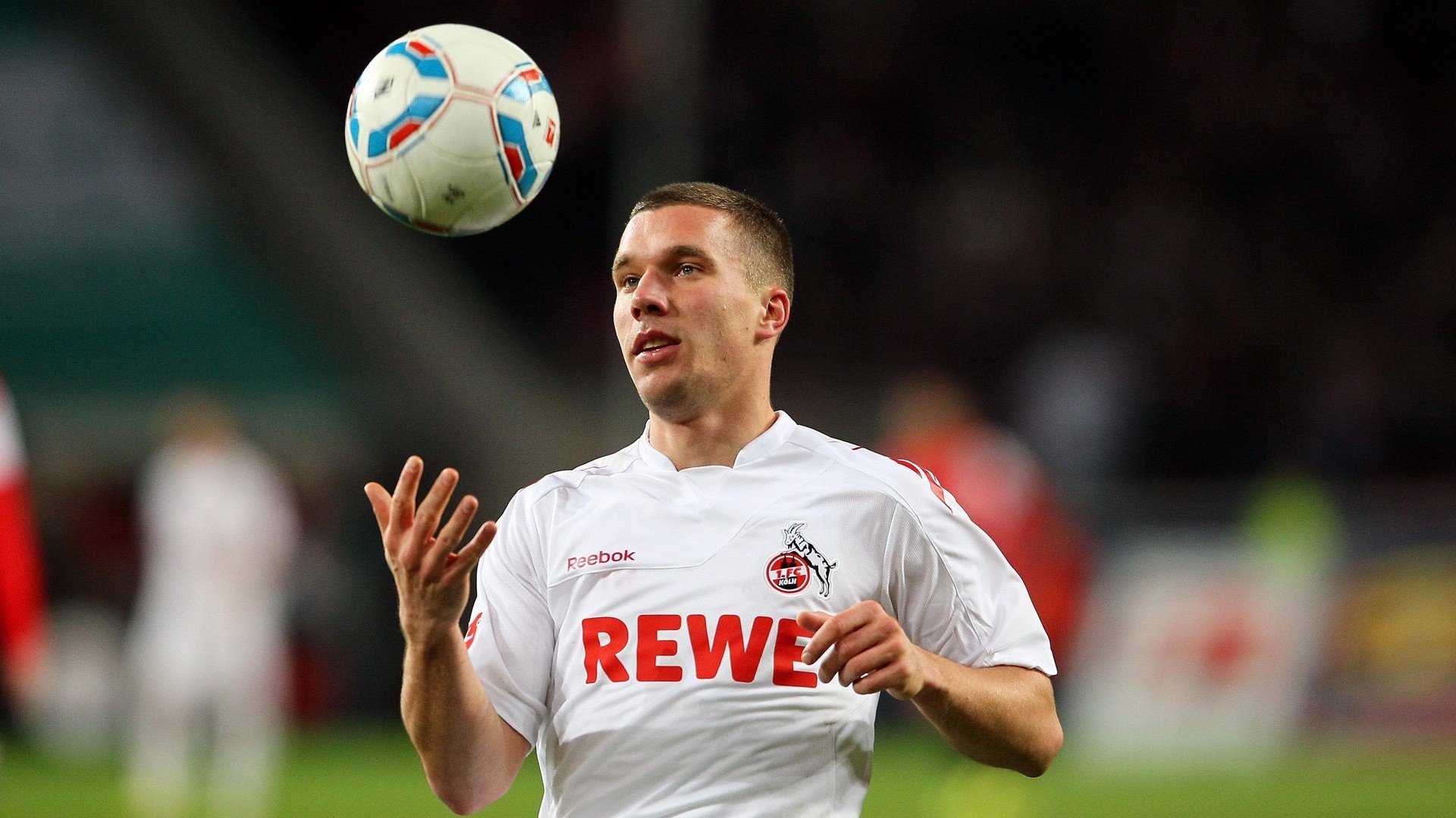 俱乐部在青训基地发现潜力新星并予以重点培养,俱乐部青训条件